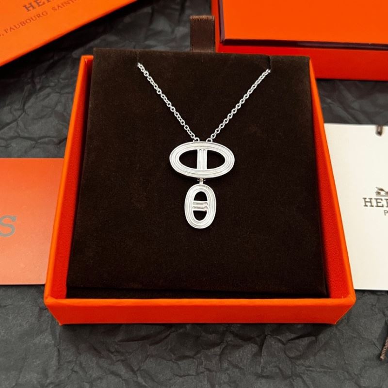 H**mes necklaces